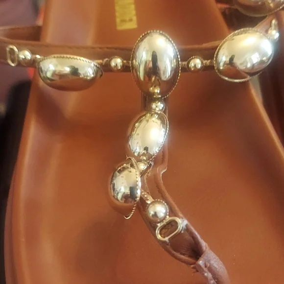 Steve Madden Tan Sandals with Silver Accents - Picture 4 of 7